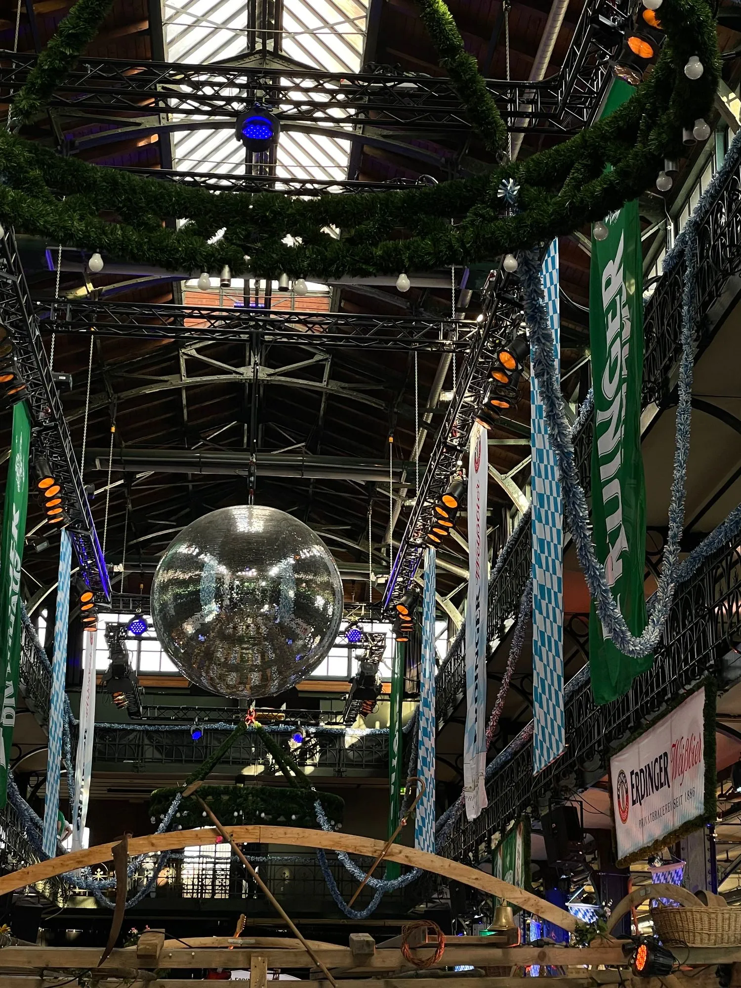 Eventaufbau Discokugel